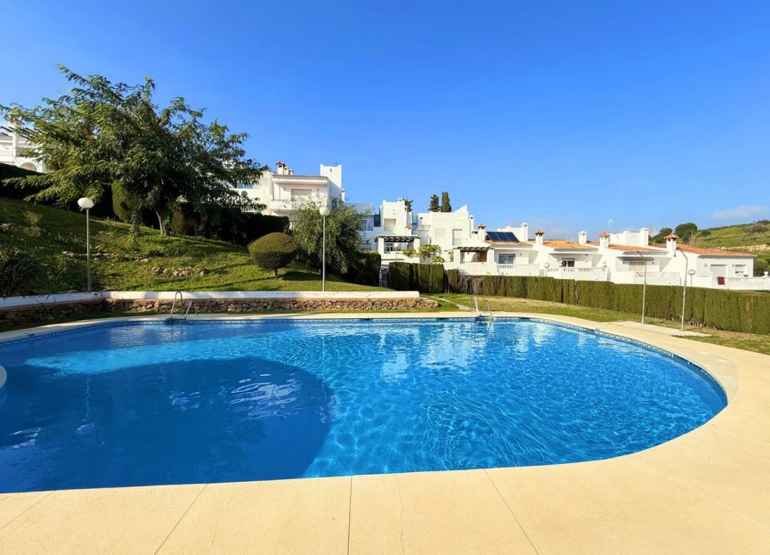 Resale - Apartment - Penthouse Duplex - Estepona - Estepona Centro