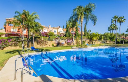 Resale - House - Townhouse - Marbella - Nueva Andalucia