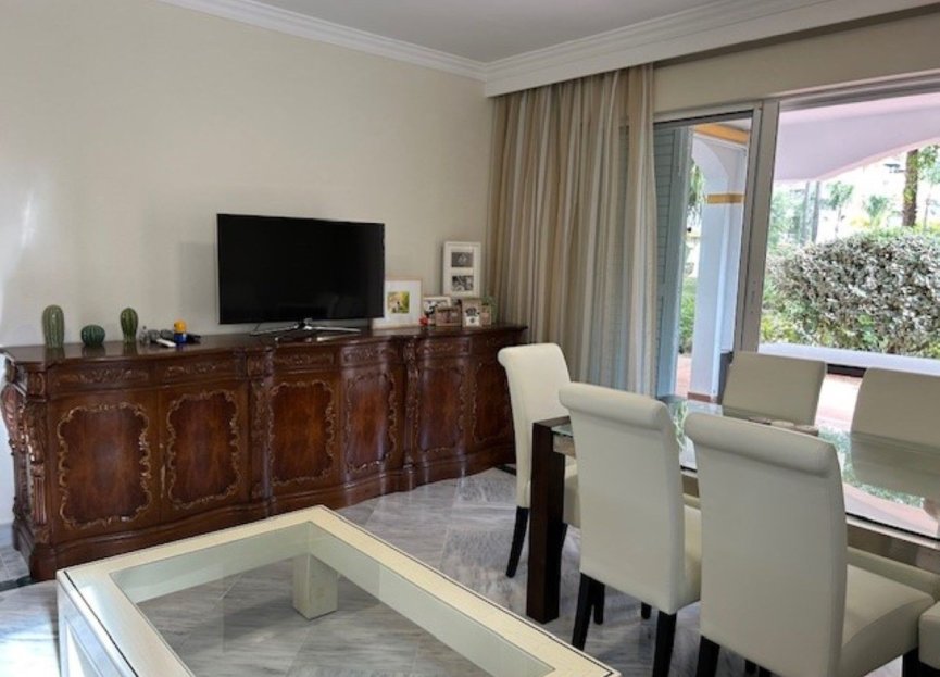 Resale - Apartment - Ground Floor Apartment - Marbella - Nueva Andalucia