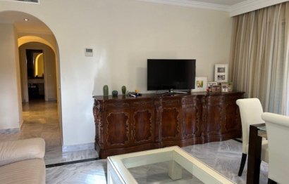 Resale - Apartment - Ground Floor Apartment - Marbella - Nueva Andalucia