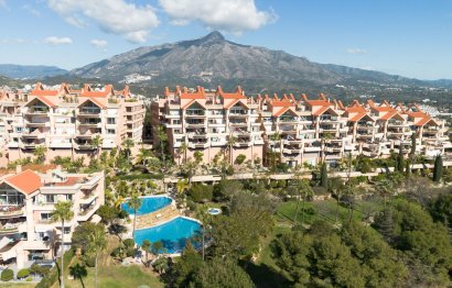 Resale - Apartment - Middle Floor Apartment - Marbella - Nueva Andalucia