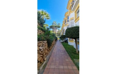 Resale - Apartment - Middle Floor Apartment - Mijas - Calahonda