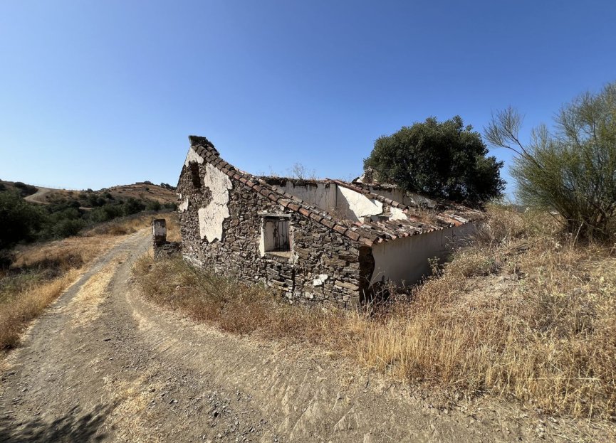 Resale - Plot - Land with Ruin - Mijas - La Cala