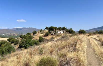 Reventa - Plot - Land with Ruin - Mijas - La Cala