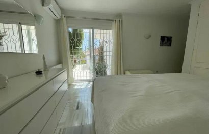 Resale - House - Detached Villa - Estepona - Estepona Centro