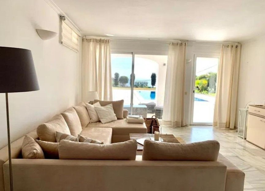 Resale - House - Detached Villa - Estepona - Estepona Centro