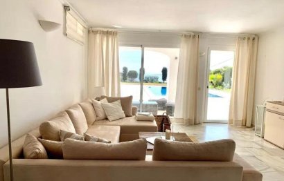 Resale - House - Detached Villa - Estepona - Estepona Centro