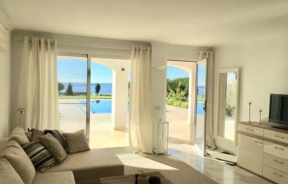 Resale - House - Detached Villa - Estepona - Estepona Centro