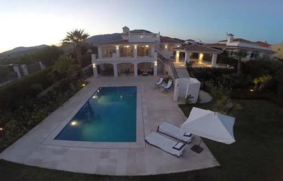 Resale - House - Detached Villa - Estepona - Estepona Centro