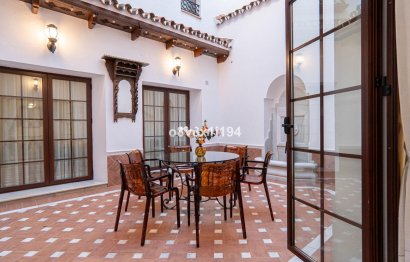 Resale - House - Detached Villa - Fuengirola - Fuengirola Centro