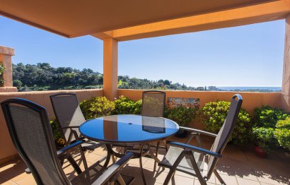 Resale - Apartment - Middle Floor Apartment - Marbella - Elviria