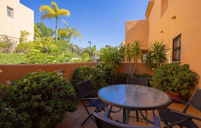 Resale - Apartment - Middle Floor Apartment - Marbella - Elviria