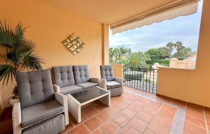 Resale - Apartment - Middle Floor Apartment - Marbella - Puerto Banús