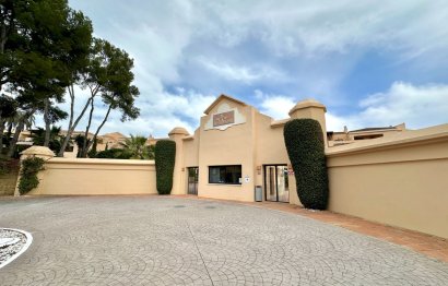 Resale - Apartment - Middle Floor Apartment - Marbella - Puerto Banús