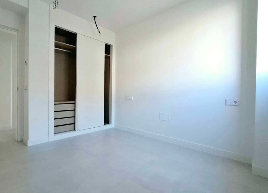 Resale - Apartment - Middle Floor Apartment - Fuengirola - Fuengirola Centro