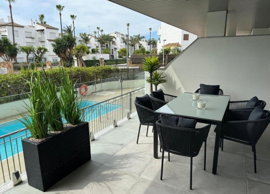 Resale - Apartment - Ground Floor Apartment - Estepona - Costalita