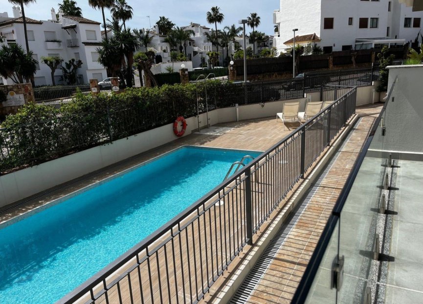 Resale - Apartment - Ground Floor Apartment - Estepona - Costalita