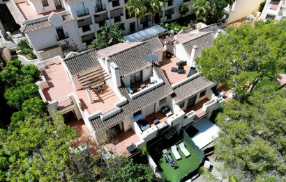 Resale - House - Semi-Detached House - Marbella - Nueva Andalucia