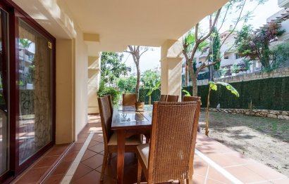 Resale - House - Semi-Detached House - Marbella - Nueva Andalucia