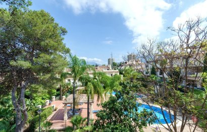 Resale - House - Semi-Detached House - Marbella - Nueva Andalucia