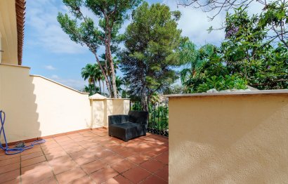 Resale - House - Semi-Detached House - Marbella - Nueva Andalucia