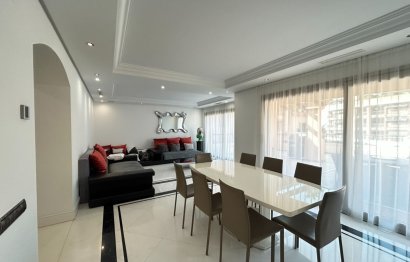 Resale - Apartment - Middle Floor Apartment - Marbella - Puerto Banús