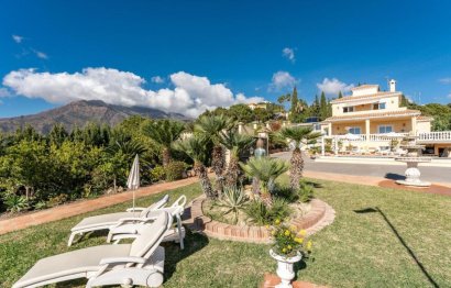 Resale - House - Detached Villa - Estepona - Estepona Centro