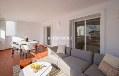 Resale - Apartment - Middle Floor Apartment - Marbella - Nueva Andalucia