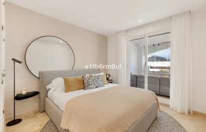 Resale - Apartment - Middle Floor Apartment - Marbella - Nueva Andalucia