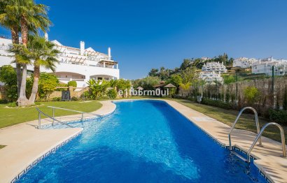 Resale - Apartment - Middle Floor Apartment - Marbella - Nueva Andalucia