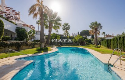 Resale - Apartment - Middle Floor Apartment - Marbella - Nueva Andalucia