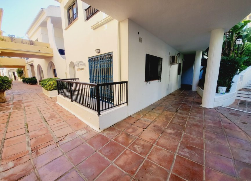 Resale - Apartment - Ground Floor Apartment - Marbella - Puerto de Cabopino