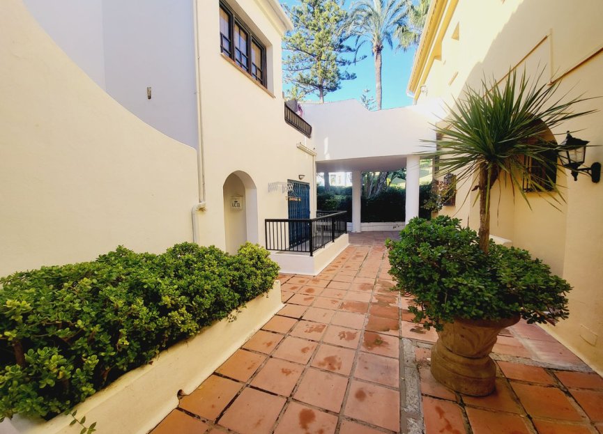 Resale - Apartment - Ground Floor Apartment - Marbella - Puerto de Cabopino