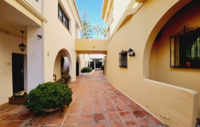 Resale - Apartment - Ground Floor Apartment - Marbella - Puerto de Cabopino