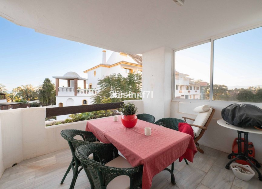 Resale - Apartment - Middle Floor Apartment - Marbella - Las Chapas