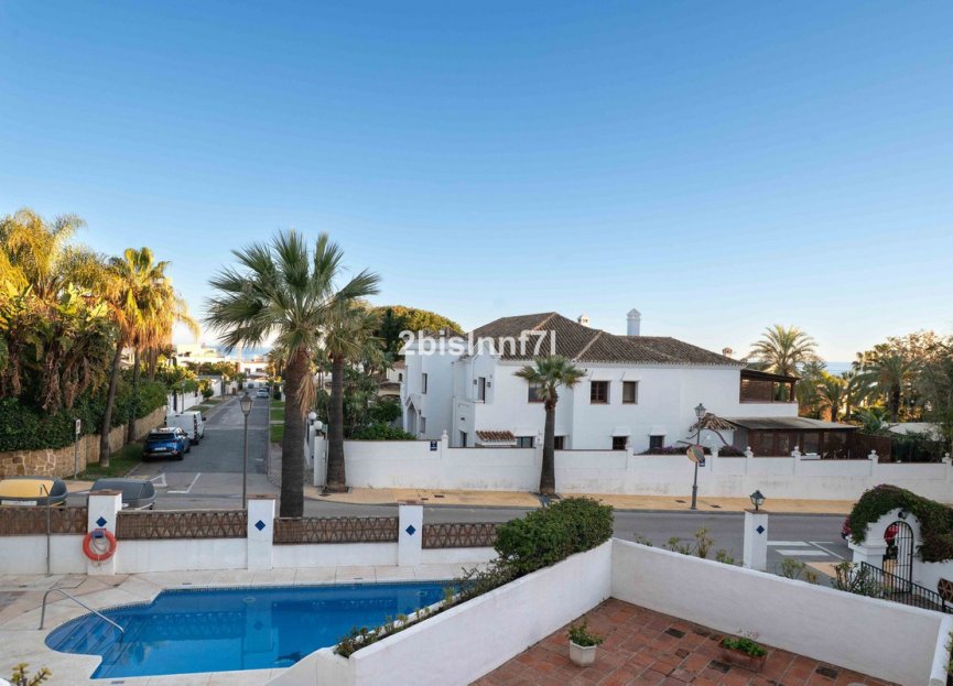 Resale - Apartment - Middle Floor Apartment - Marbella - Las Chapas