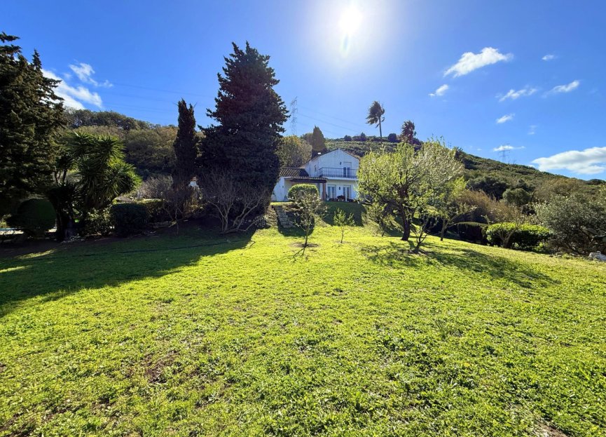 Resale - House - Detached Villa - Casares - Casares Centro