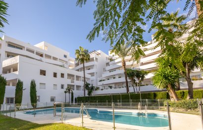 Resale - Apartment - Middle Floor Apartment - Marbella - Nueva Andalucia