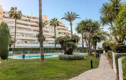 Resale - Apartment - Middle Floor Apartment - Marbella - Nueva Andalucia