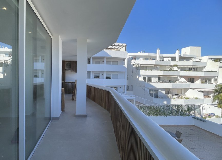 Resale - Apartment - Middle Floor Apartment - Marbella - Nueva Andalucia