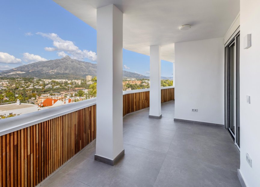 Resale - Apartment - Middle Floor Apartment - Marbella - Nueva Andalucia