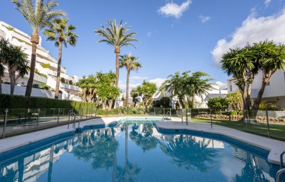 Resale - Apartment - Middle Floor Apartment - Marbella - Nueva Andalucia