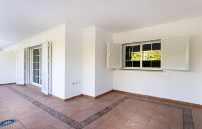 Resale - Apartment - Ground Floor Apartment - Marbella - Río Real