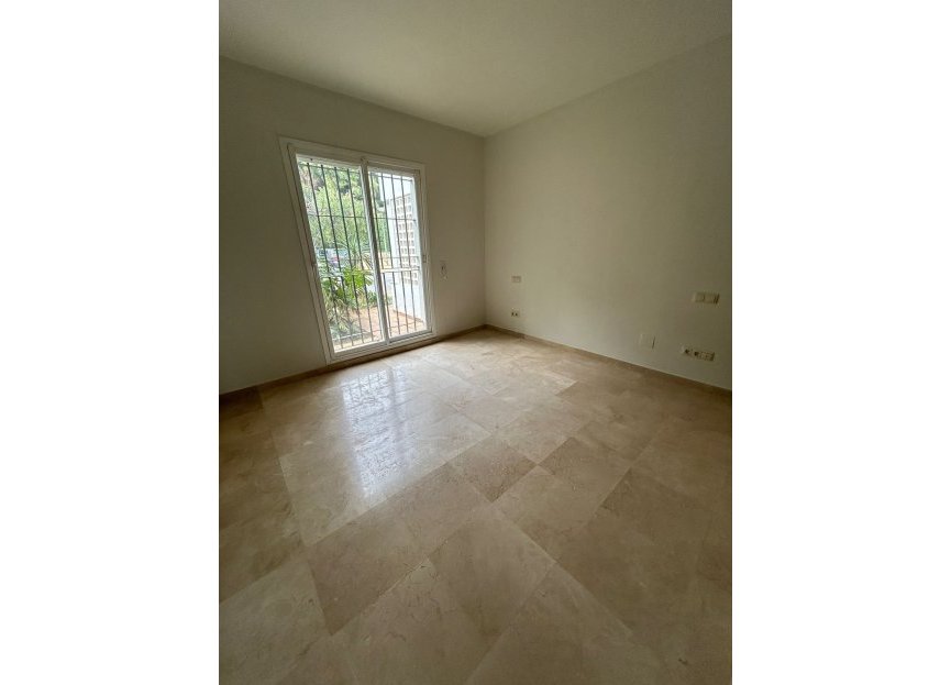 Resale - Apartment - Ground Floor Apartment - Benahavís - La Quinta