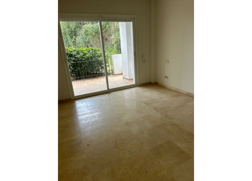 Resale - Apartment - Ground Floor Apartment - Benahavís - La Quinta