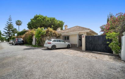 Resale - House - Detached Villa - Marbella - Guadalmina Alta