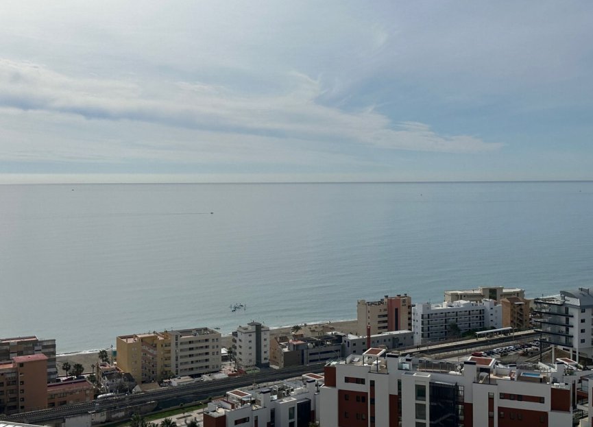 Resale - Apartment - Middle Floor Apartment - Fuengirola - Fuengirola Centro