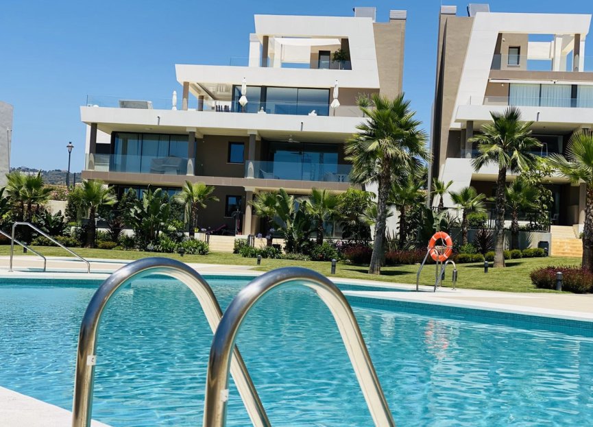 Resale - Apartment - Ground Floor Apartment - Marbella - Cabopino