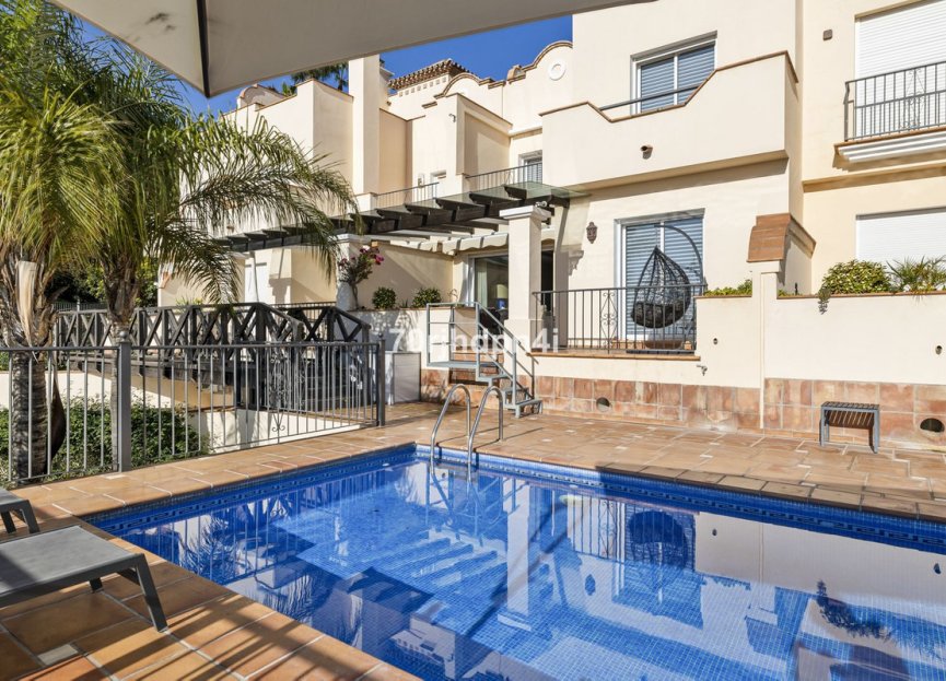 Resale - House - Townhouse - Benahavís - Benahavís Centro