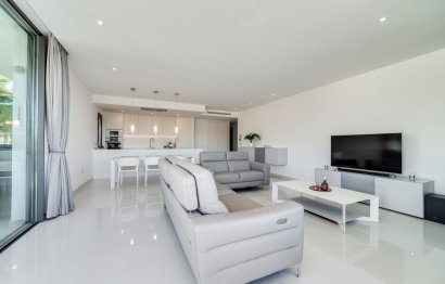 Resale - Apartment - Middle Floor Apartment - Estepona - Atalaya